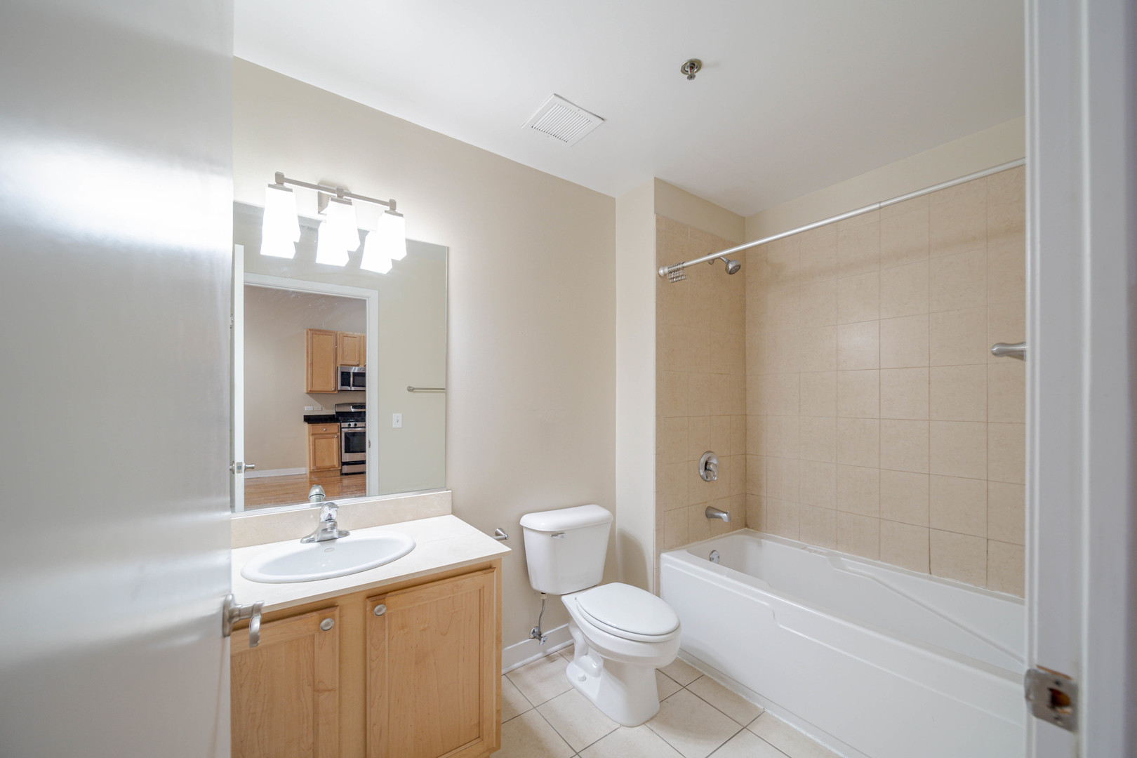 910 W Madison Street Unit: 609