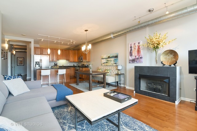 1200 W Monroe Street Unit: 706