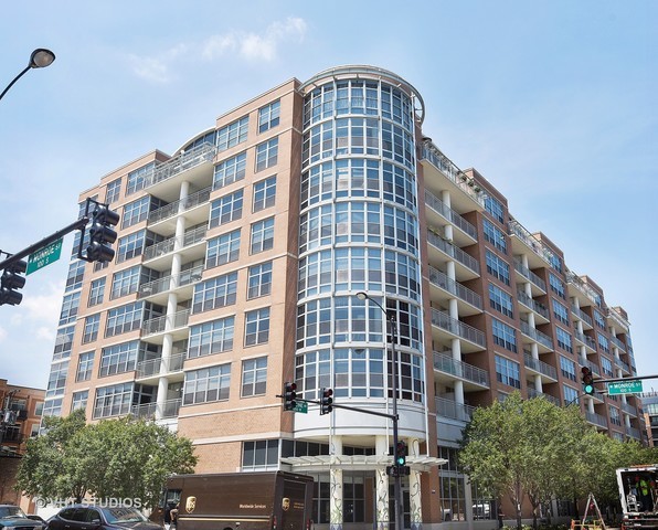 1200 W Monroe Street Unit: 706