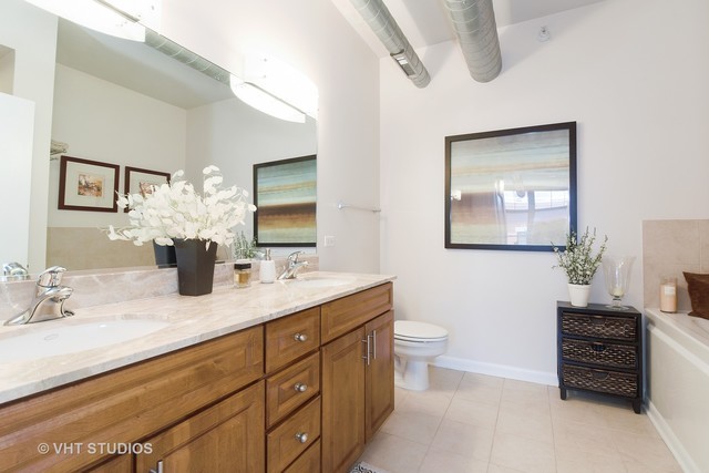 1200 W Monroe Street Unit: 706