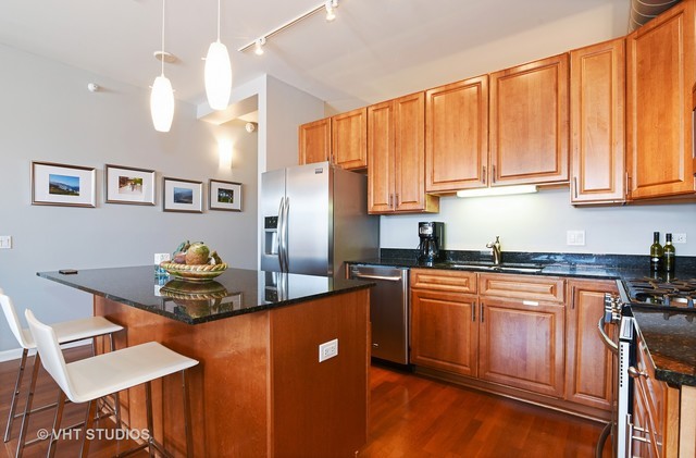 1200 W Monroe Street Unit: 706