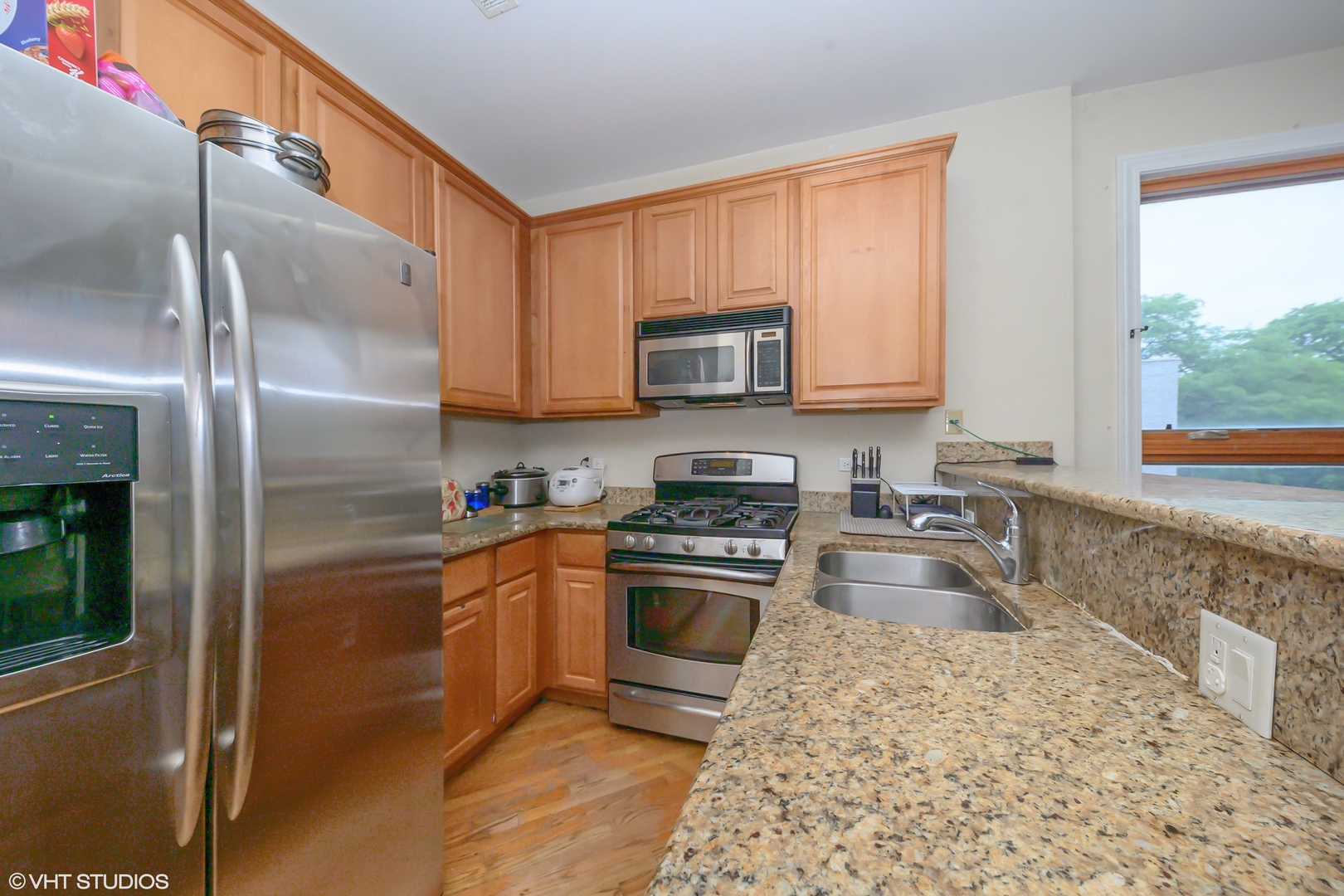 4000 S WESTERN Avenue Unit: 2