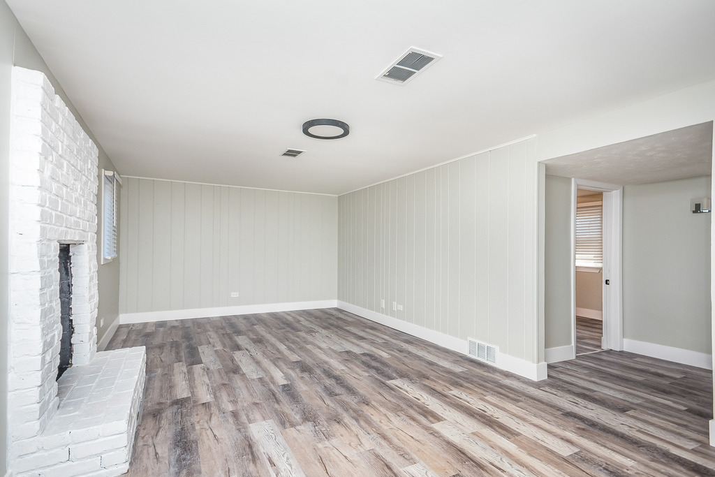 15369 Ingleside Avenue