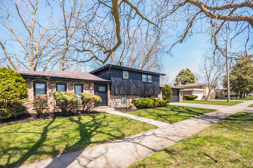 15369 Ingleside Avenue