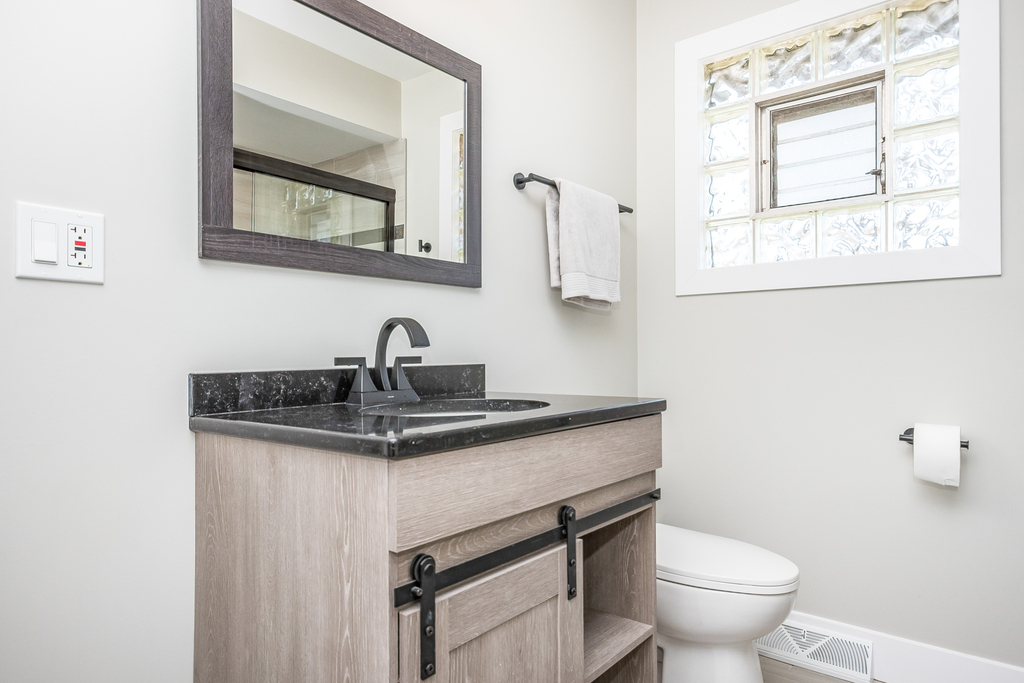 15369 Ingleside Avenue