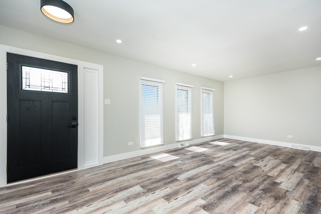 15369 Ingleside Avenue