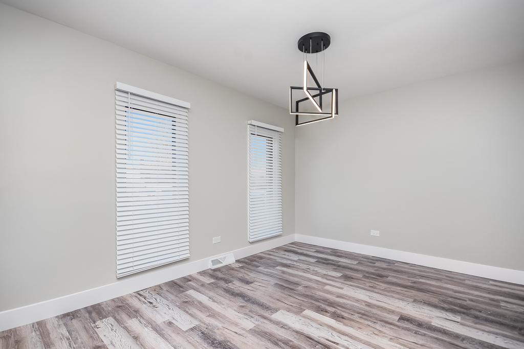 15369 Ingleside Avenue