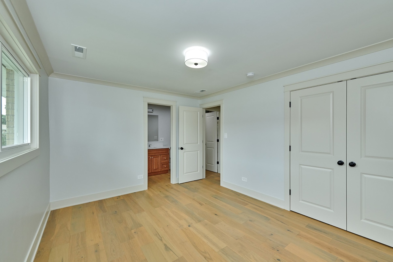 817 Valley Stream Drive Unit: B