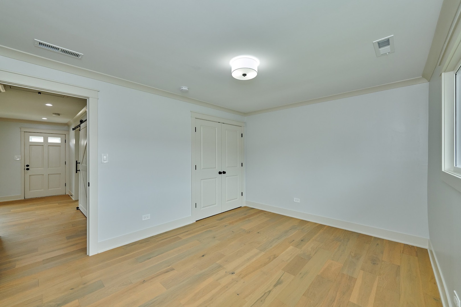 817 Valley Stream Drive Unit: B