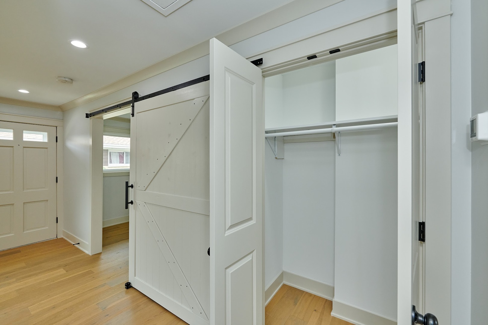 817 Valley Stream Drive Unit: B