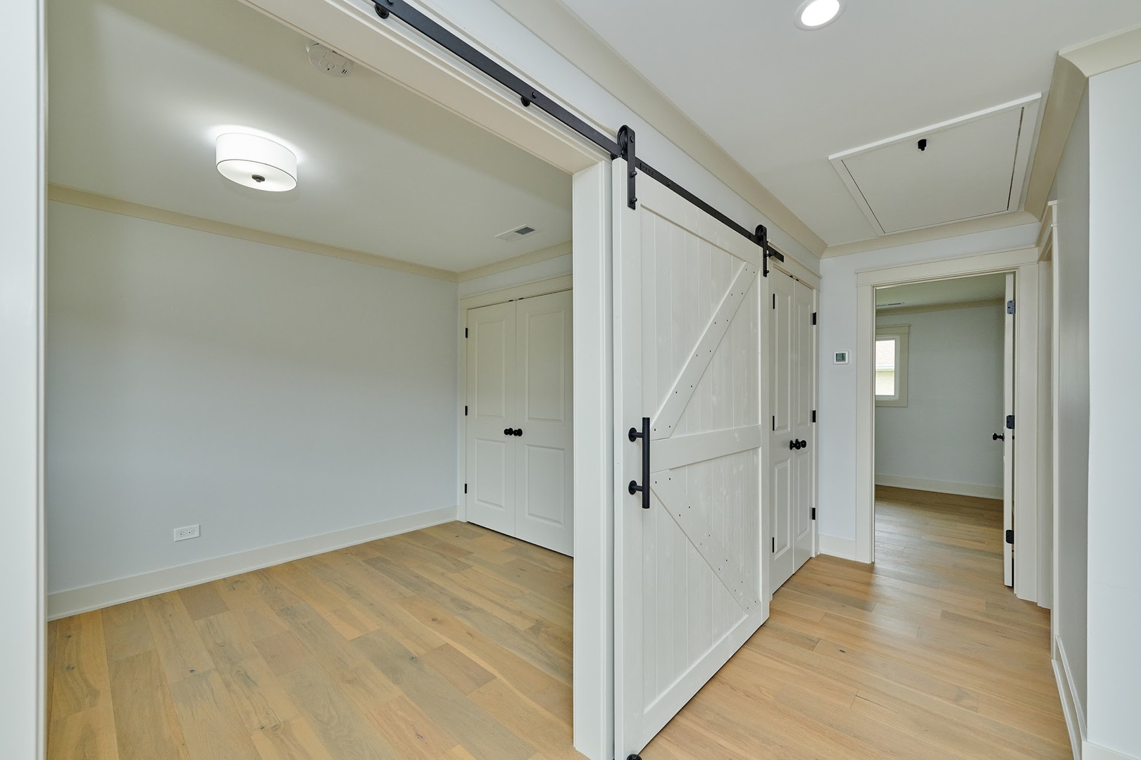 817 Valley Stream Drive Unit: B