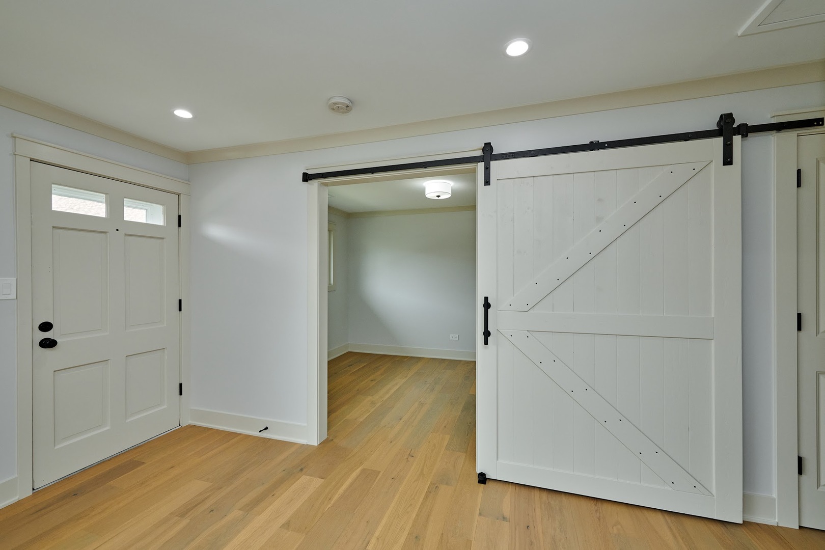 817 Valley Stream Drive Unit: B