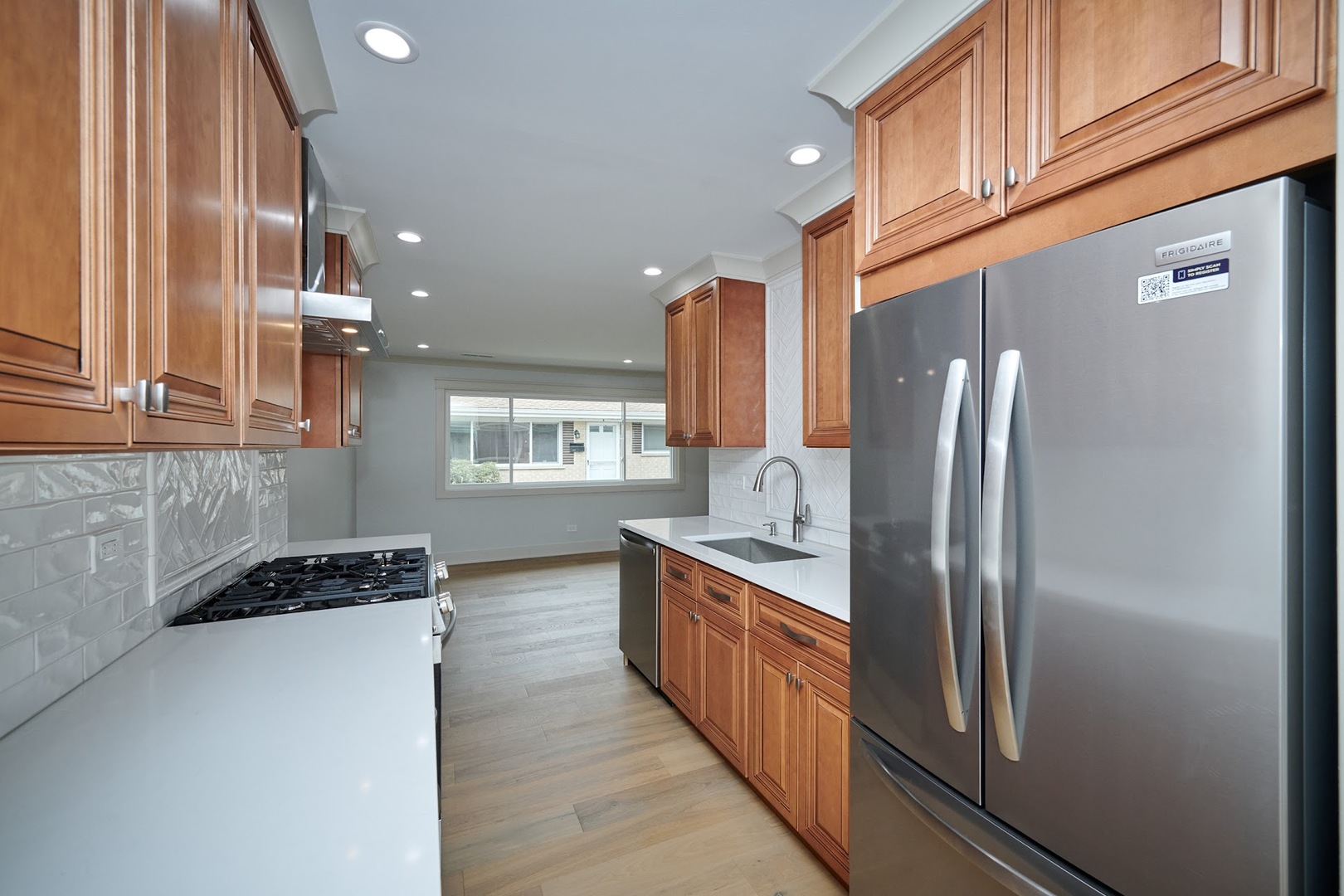 817 Valley Stream Drive Unit: B