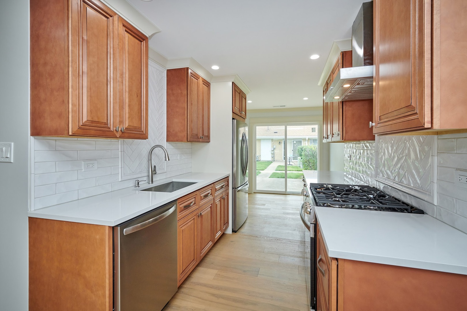 817 Valley Stream Drive Unit: B