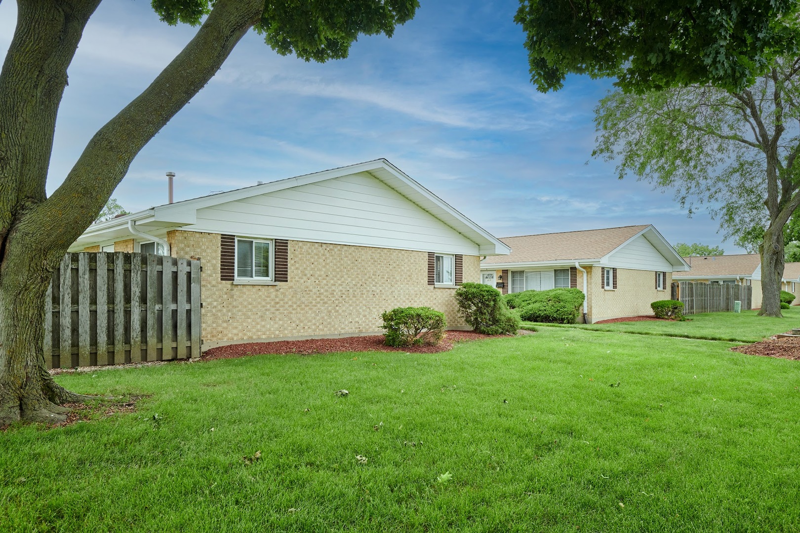 817 Valley Stream Drive Unit: B