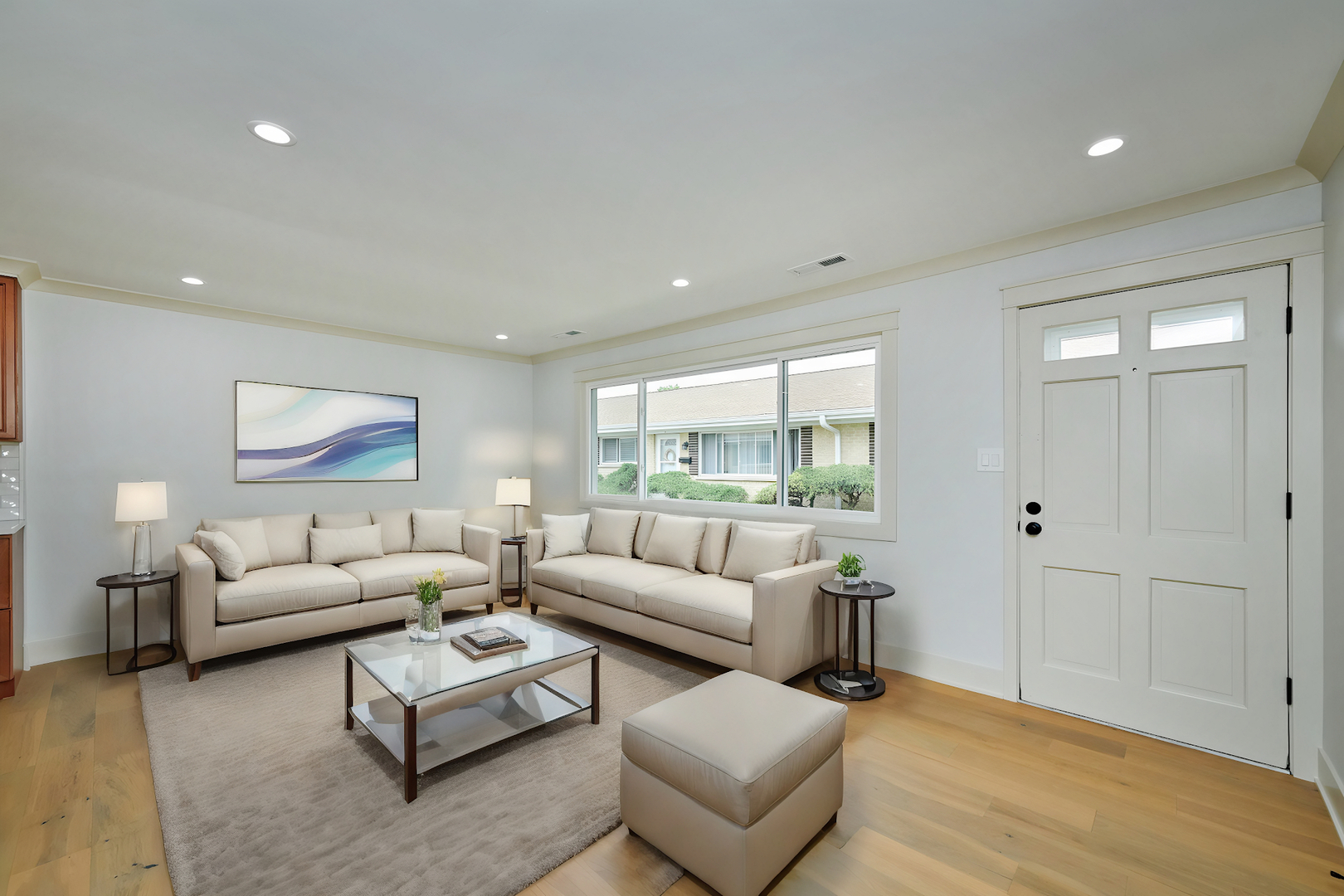 817 Valley Stream Drive Unit: B