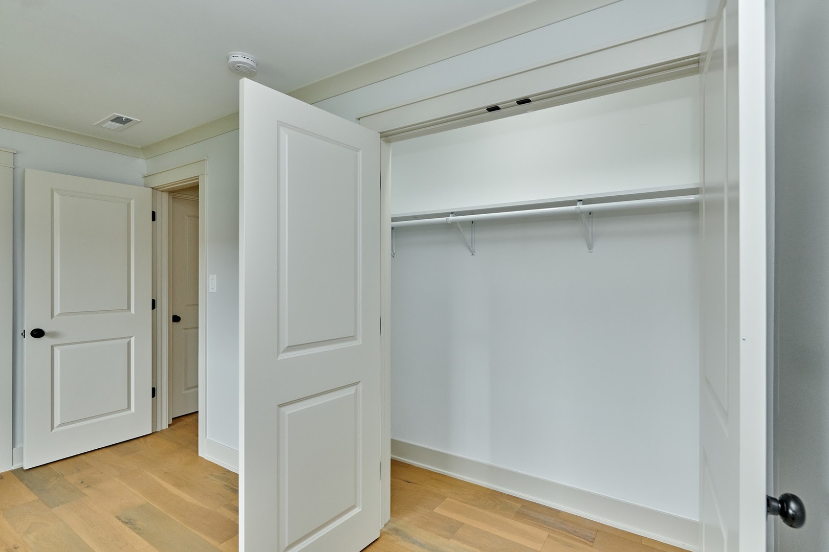 817 Valley Stream Drive Unit: B