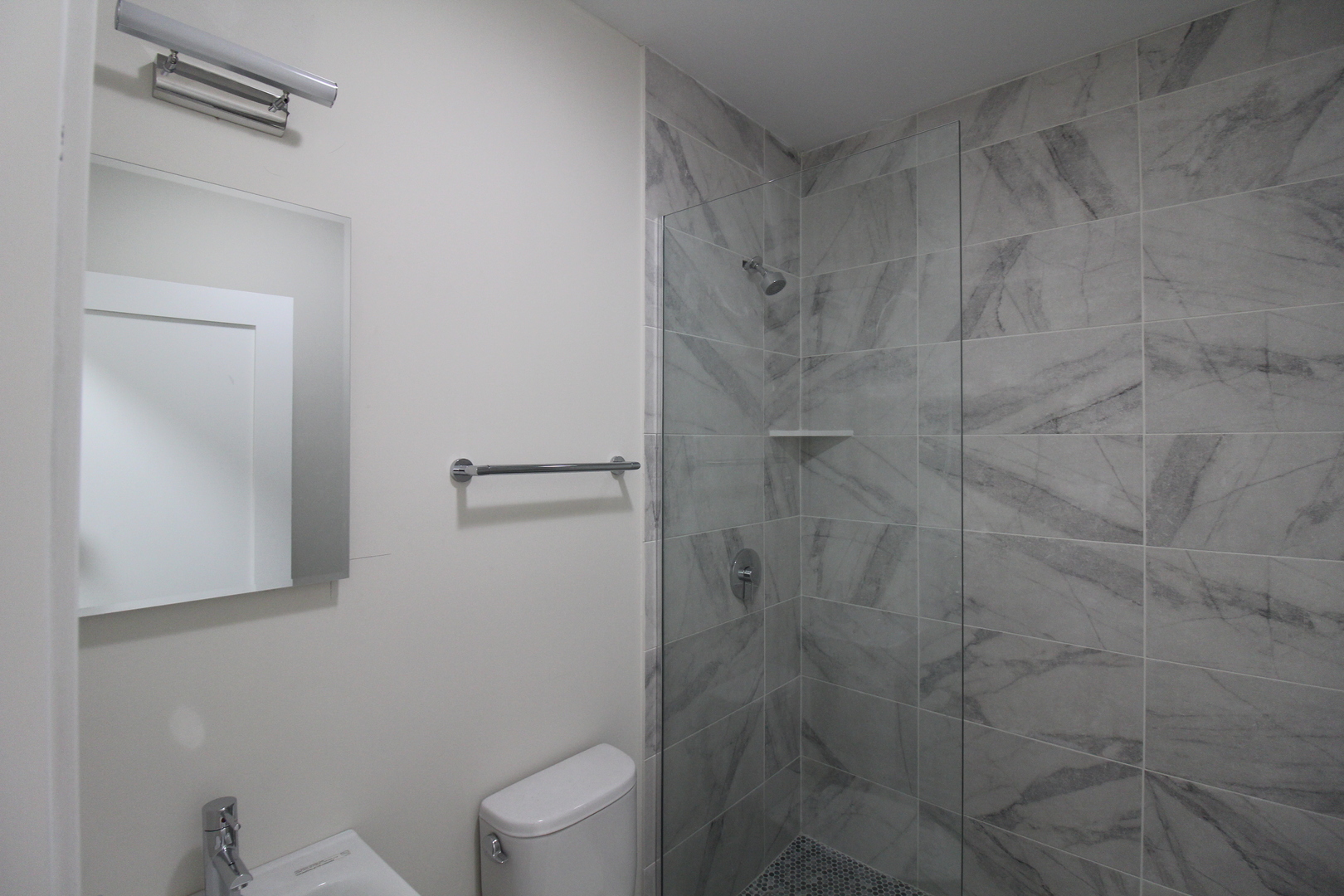 6307 N Mozart Street Unit: 3N