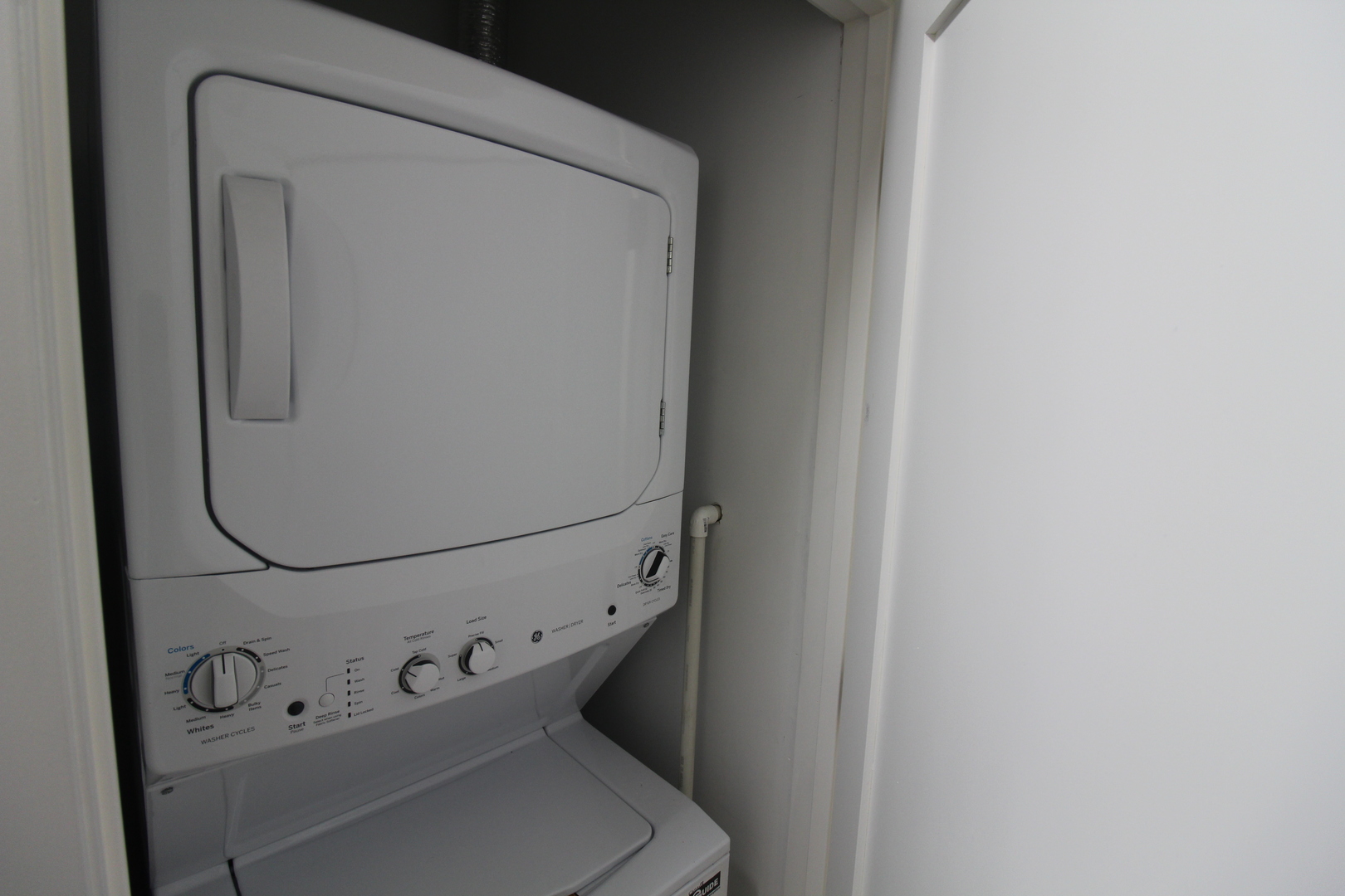 6307 N Mozart Street Unit: 3N