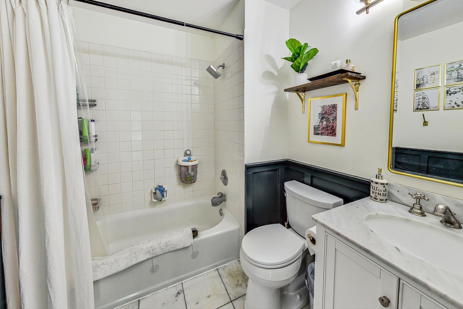 1455 W Wolfram Street Unit: A