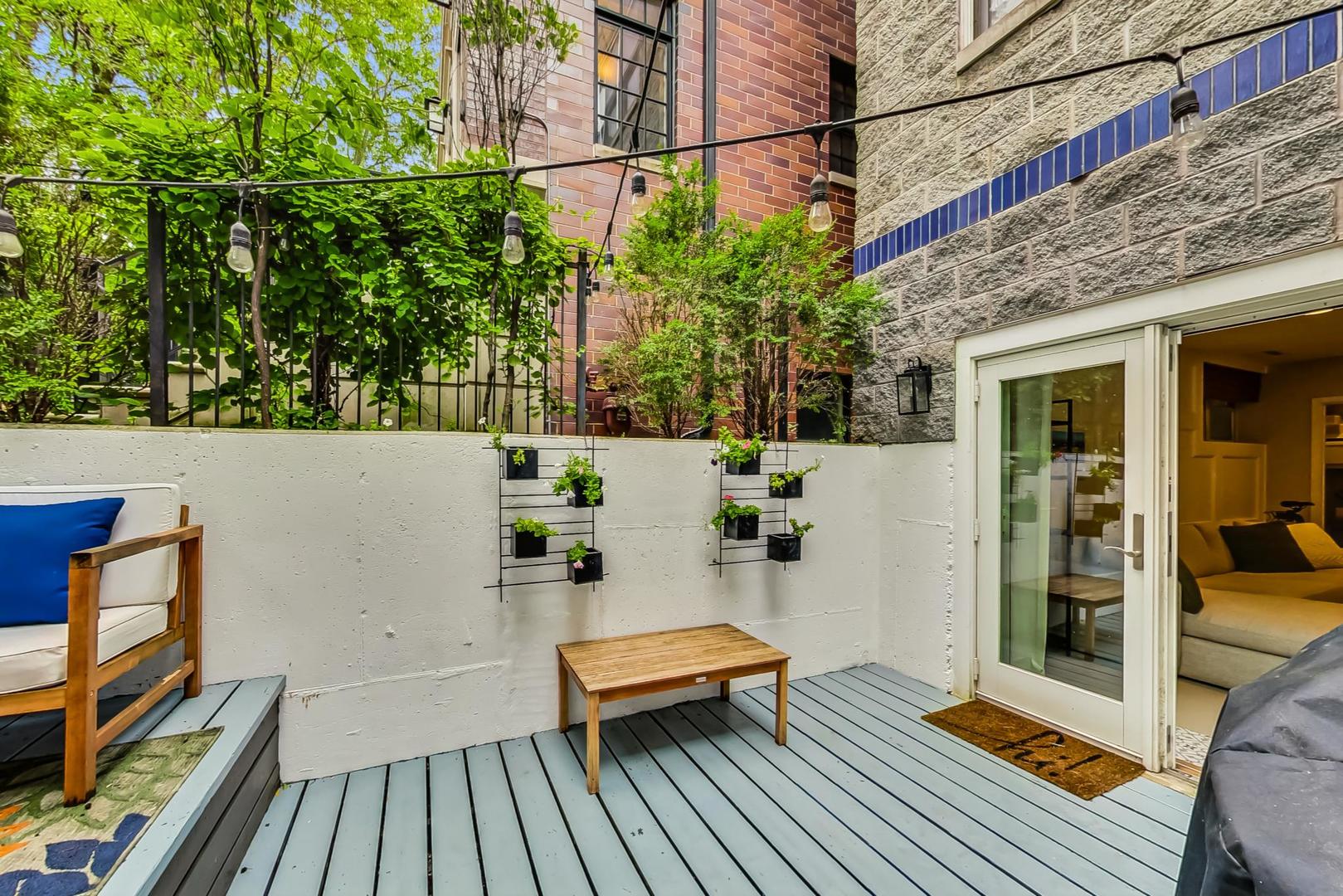 1455 W Wolfram Street Unit: A