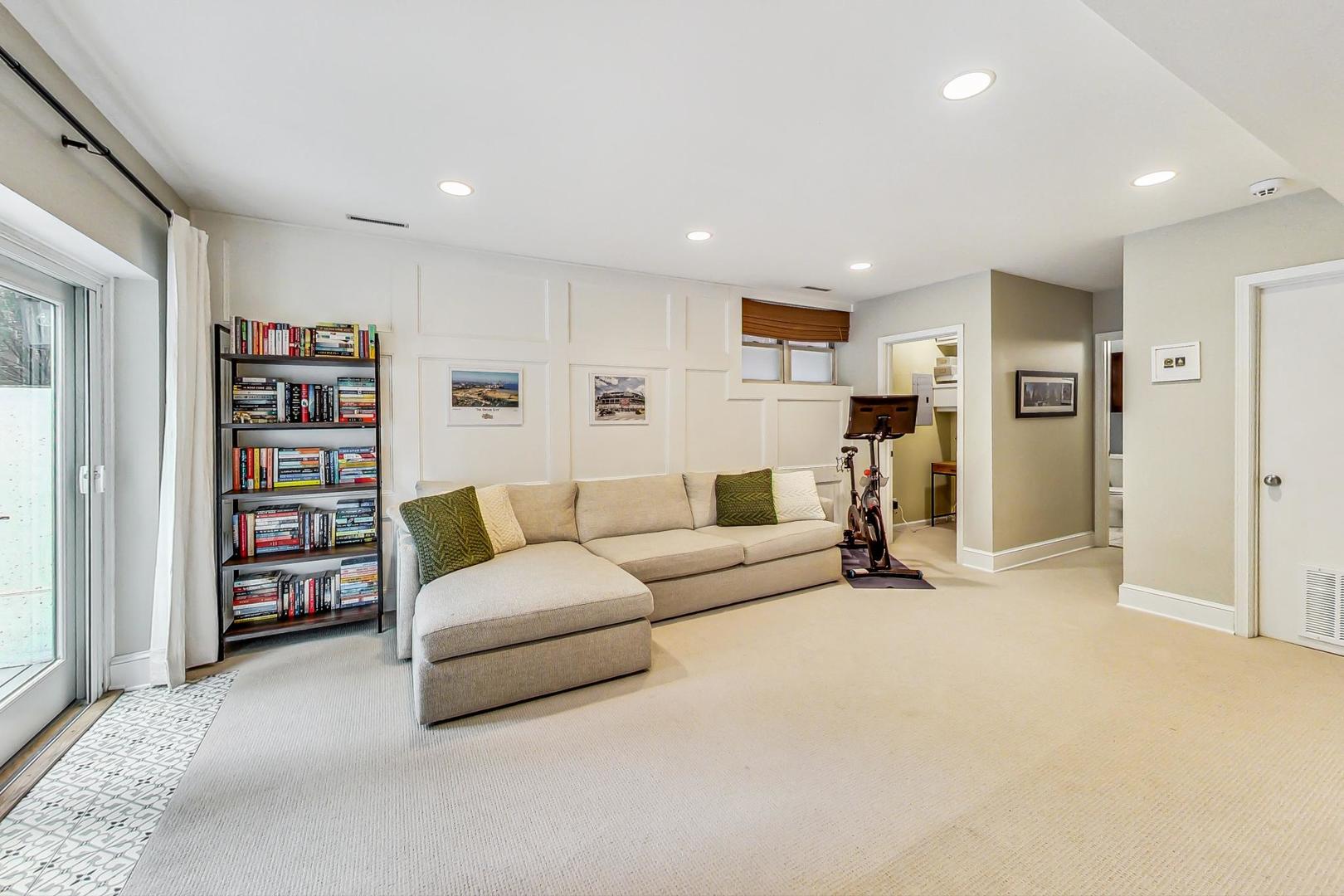 1455 W Wolfram Street Unit: A