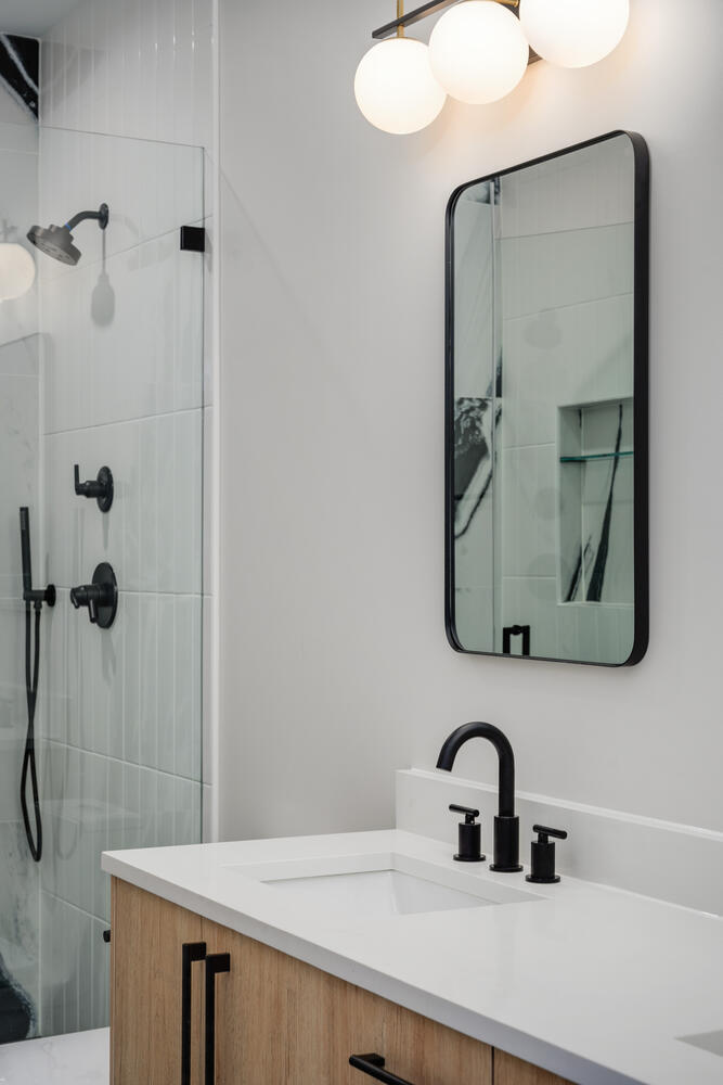 2521 W Lexington Street