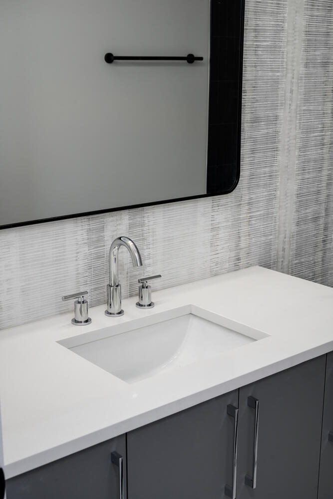 2521 W Lexington Street