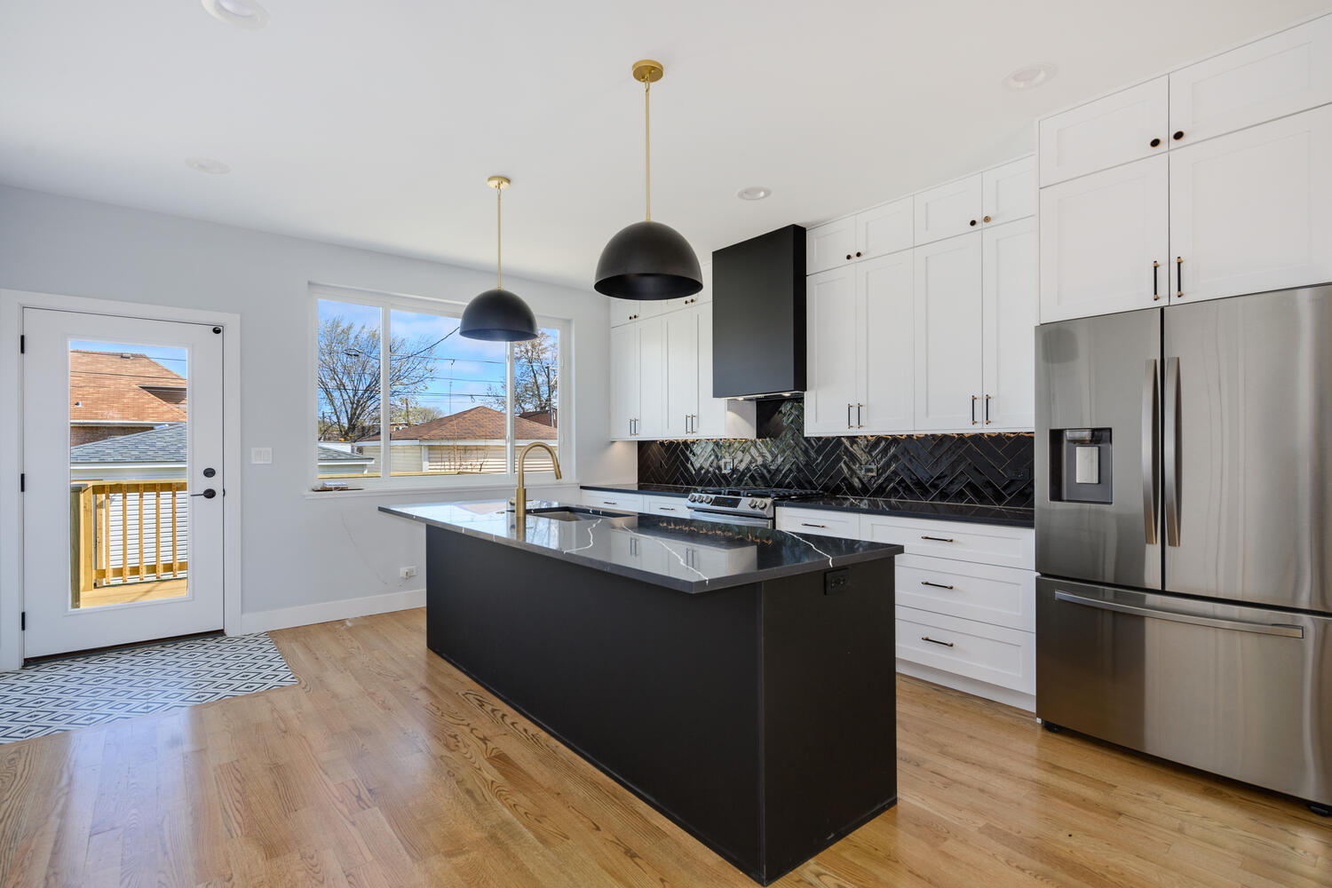 2521 W Lexington Street