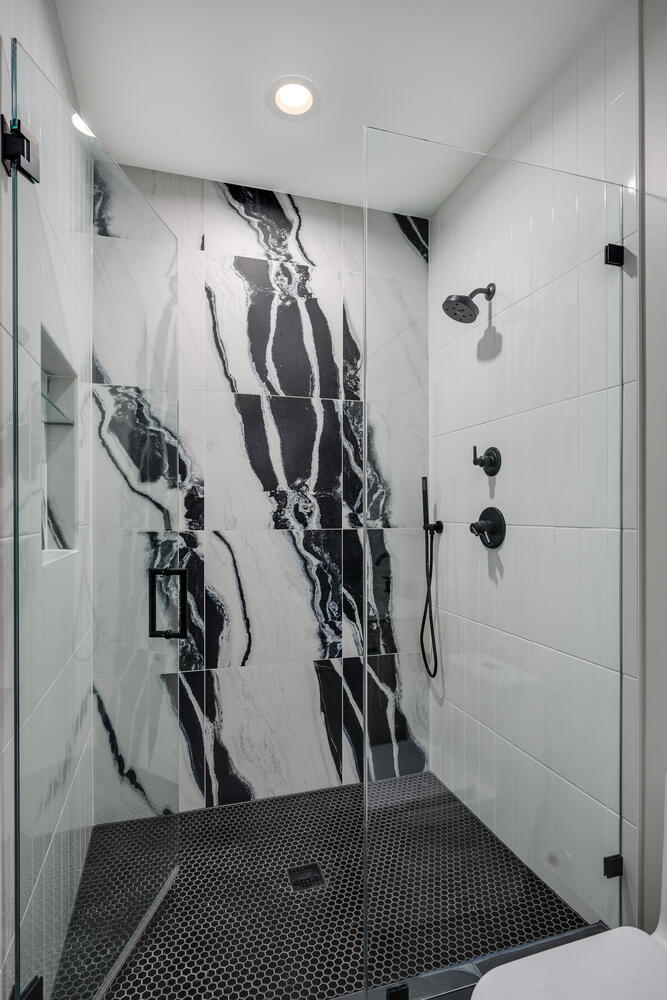 2521 W Lexington Street