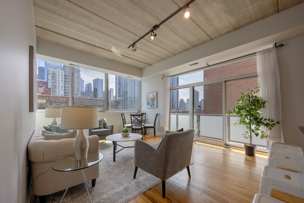 630 N Franklin Street Unit: 721