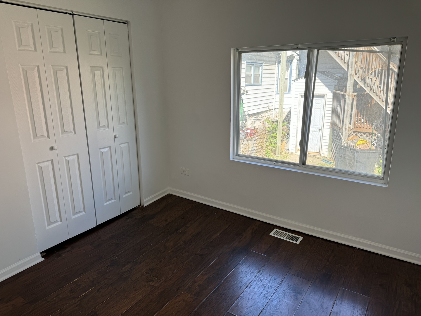 23 W 109th Place Unit: COACHHOUSE