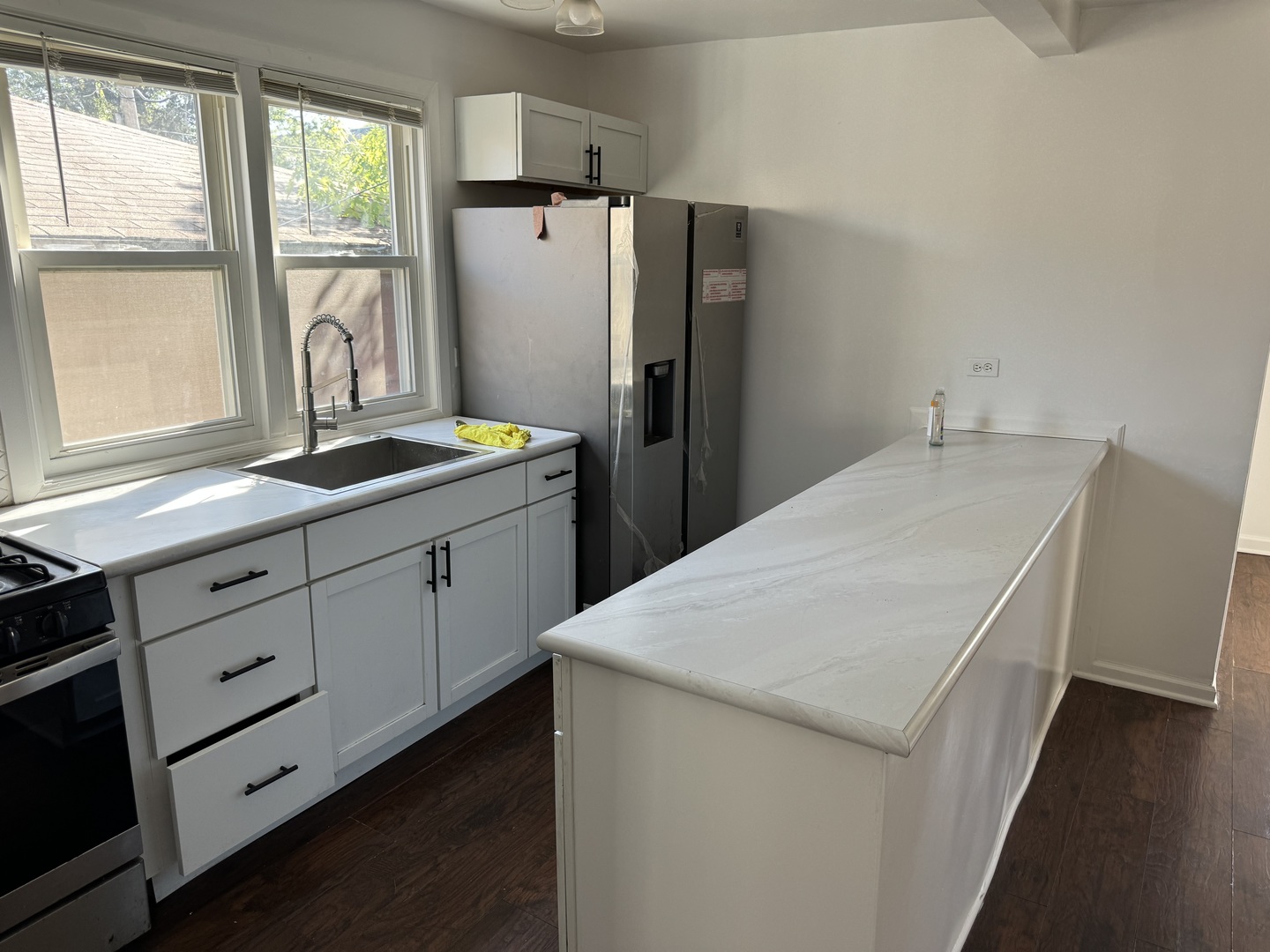 23 W 109th Place Unit: COACHHOUSE