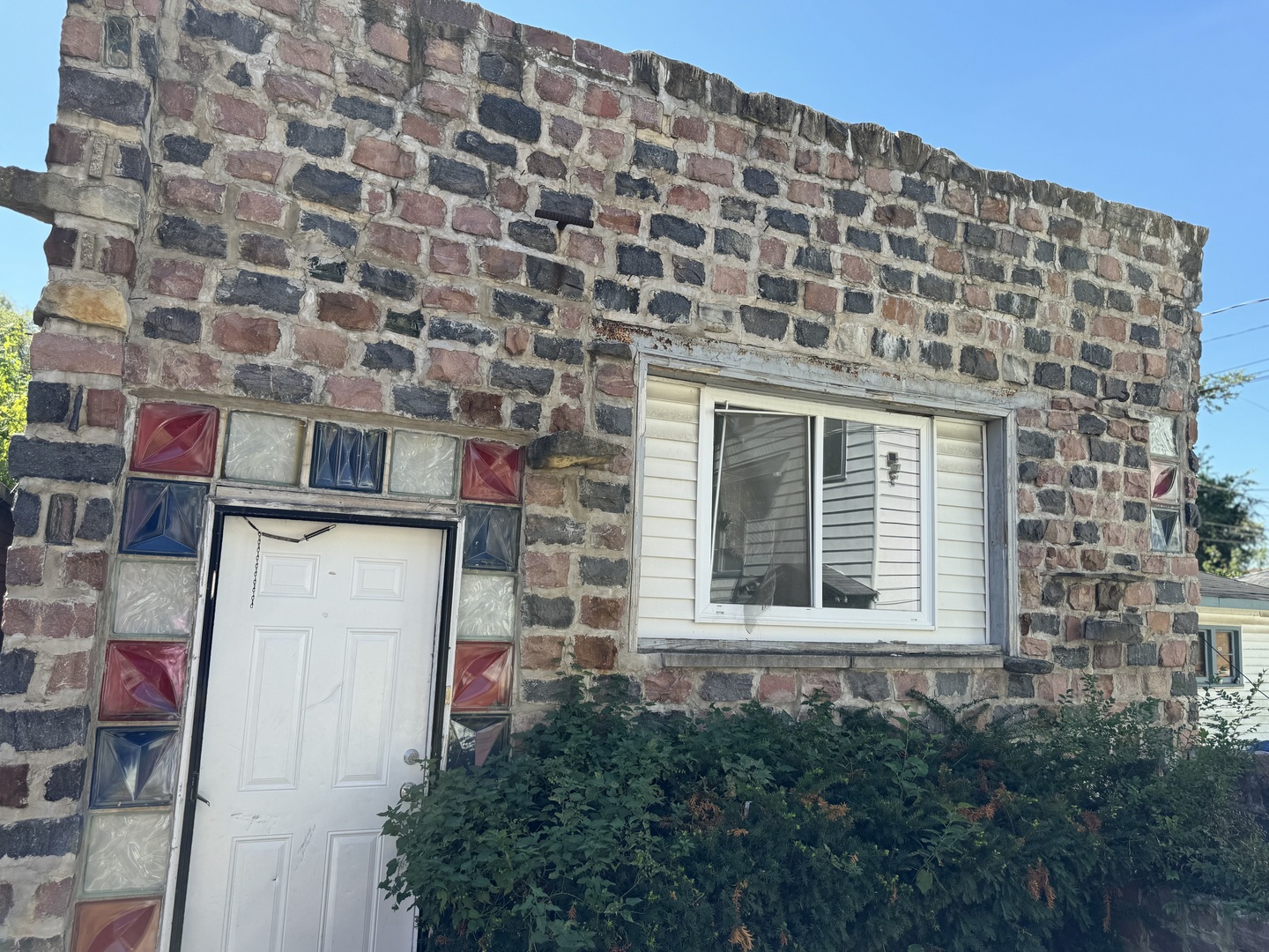 23 W 109th Place Unit: COACHHOUSE