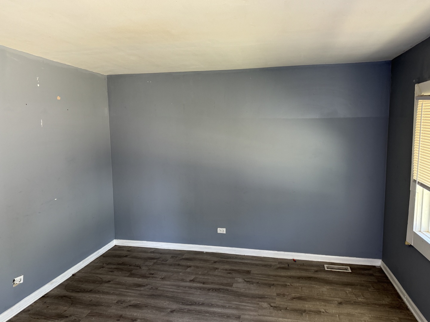 23 W 109th Place Unit: 2