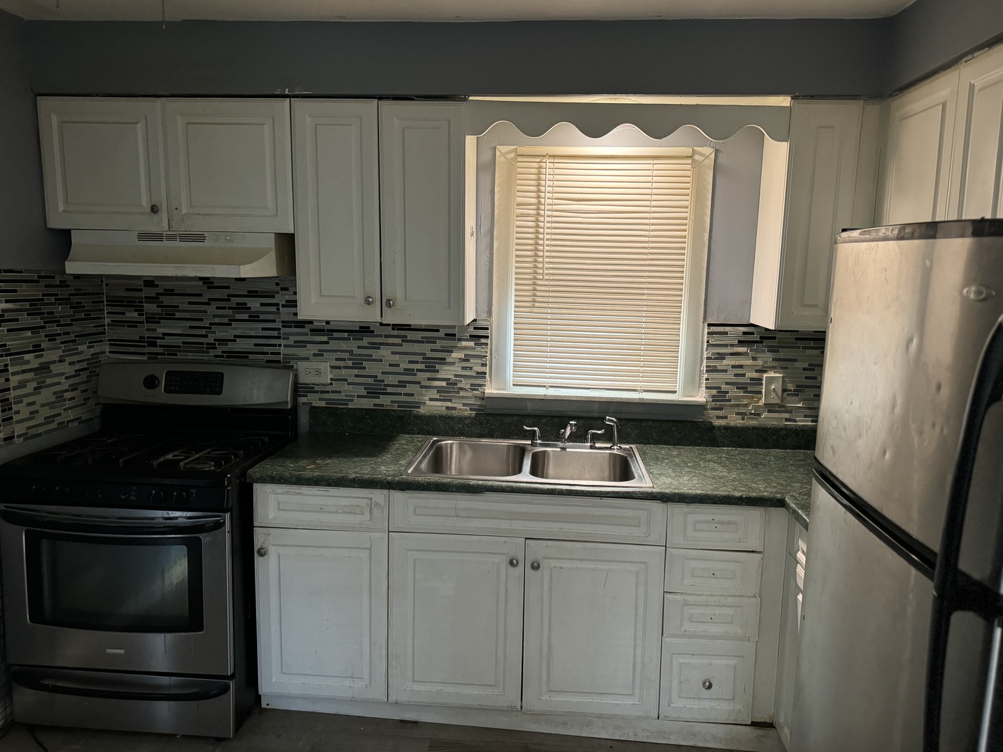 23 W 109th Place Unit: 2