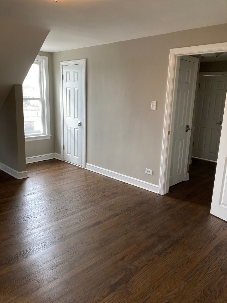 1040 W 103rd Street