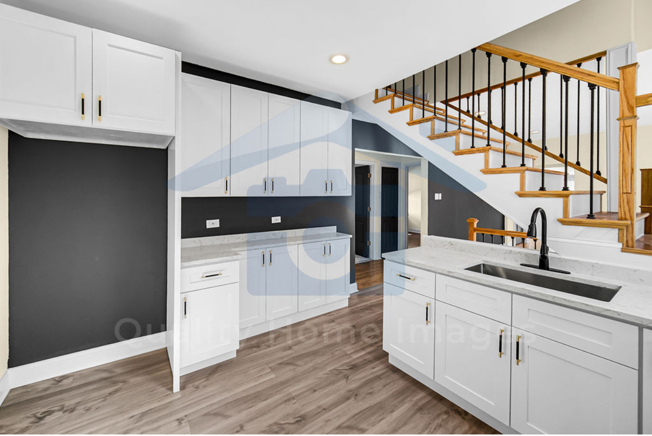 8040 S MERRILL Avenue