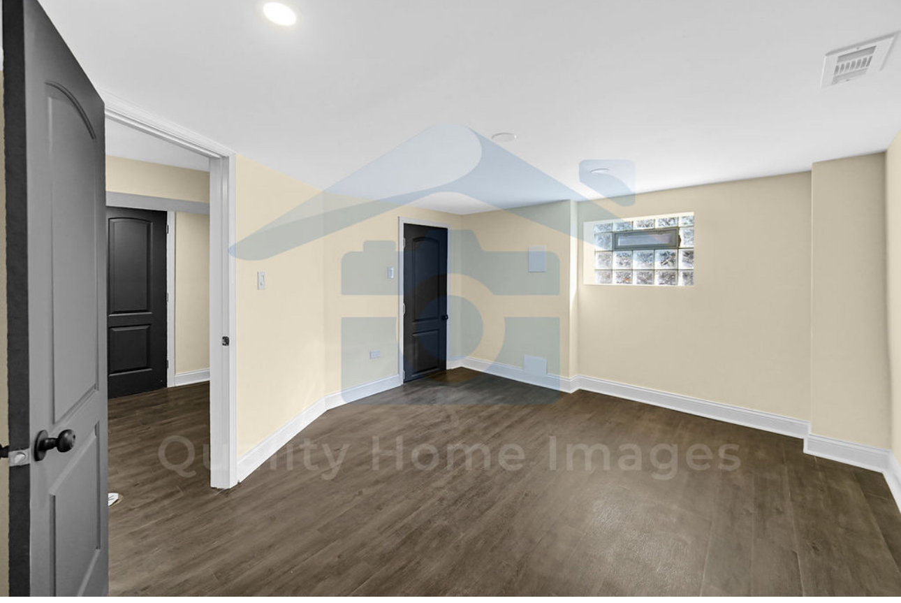 8040 S MERRILL Avenue