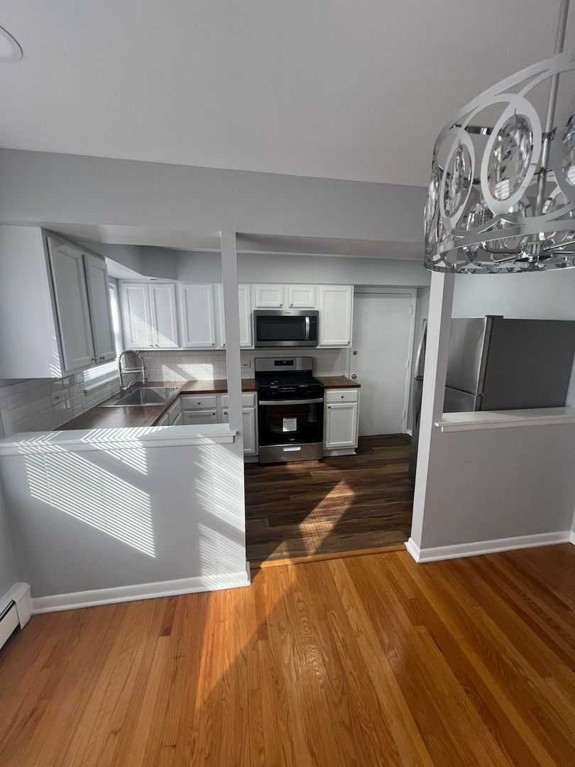 2348 W 111th Street Unit: 2