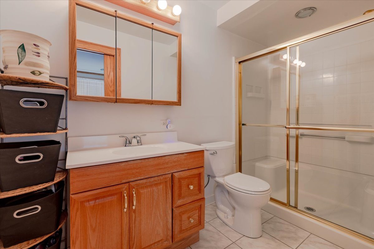 3033 N Milwaukee Avenue