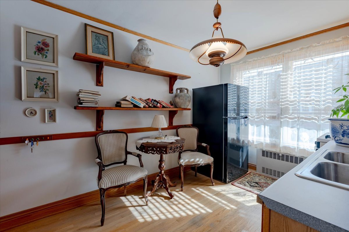 3033 N Milwaukee Avenue