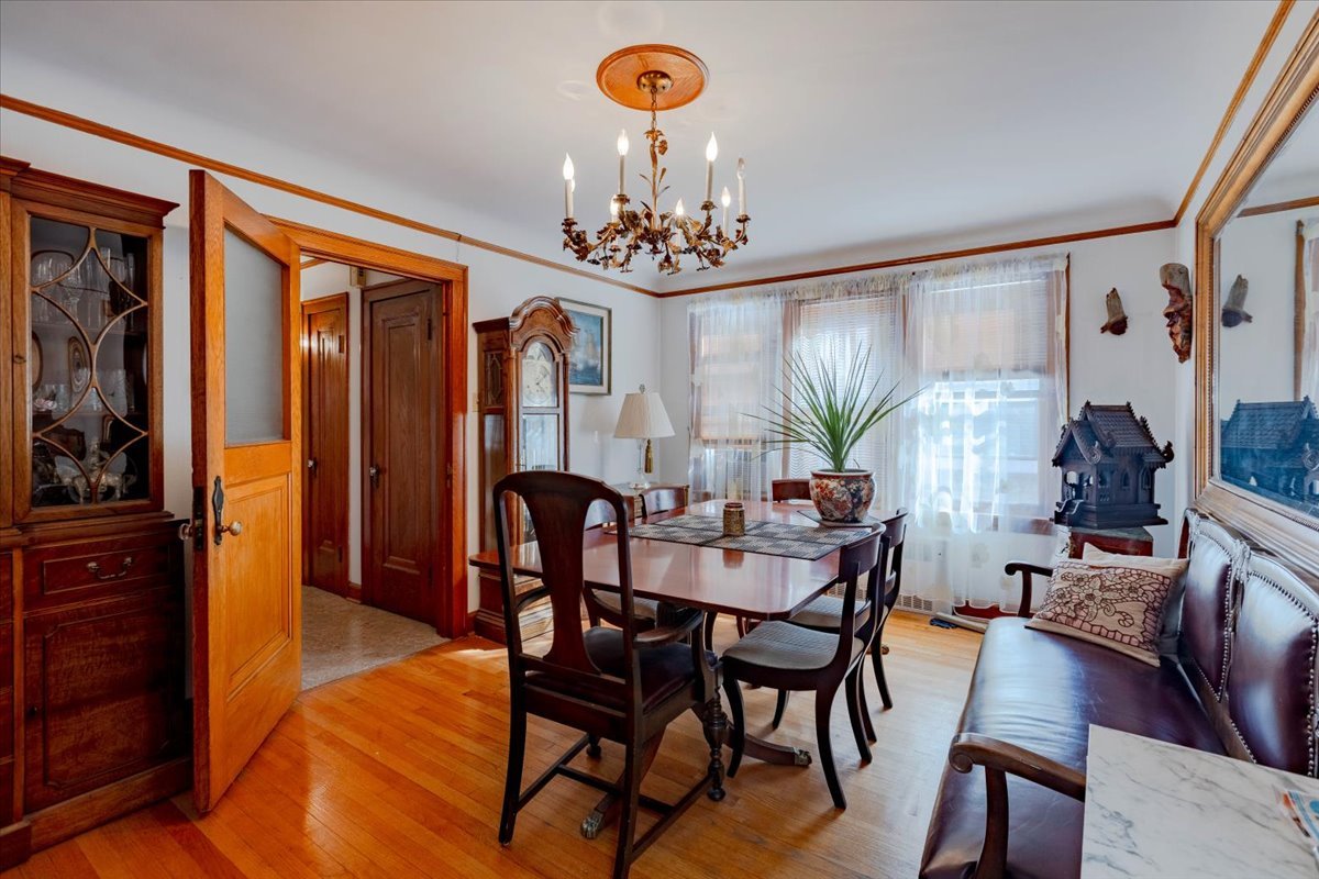 3033 N Milwaukee Avenue