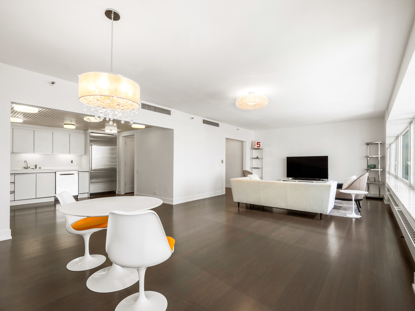 161 E Chicago Avenue Unit: 42H