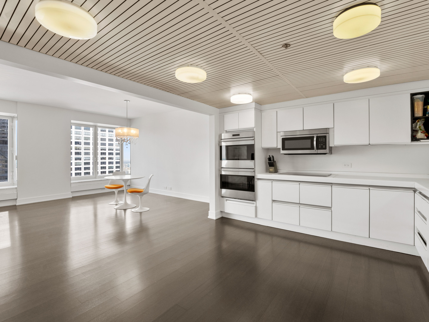 161 E Chicago Avenue Unit: 42H