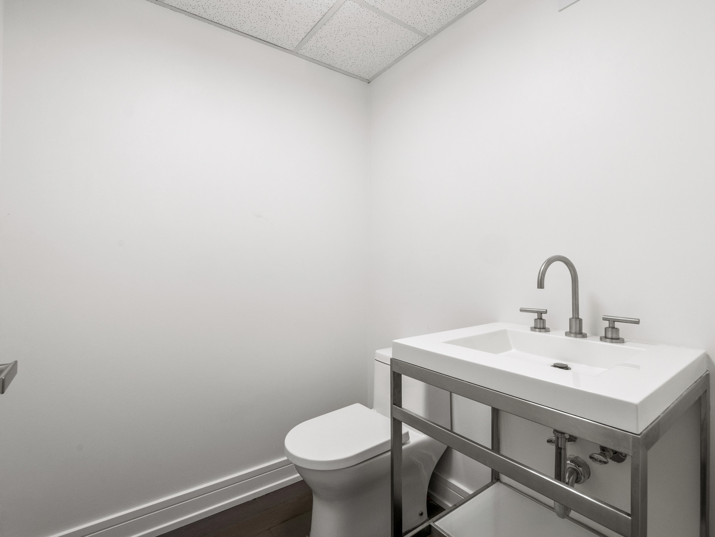161 E Chicago Avenue Unit: 42H