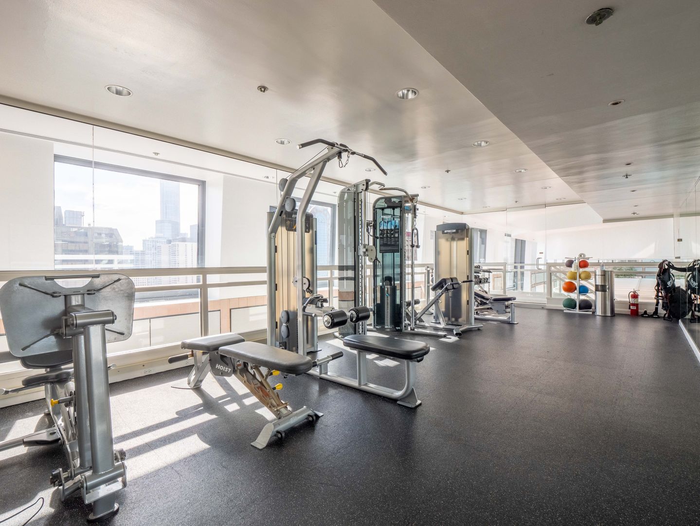 161 E Chicago Avenue Unit: 42H