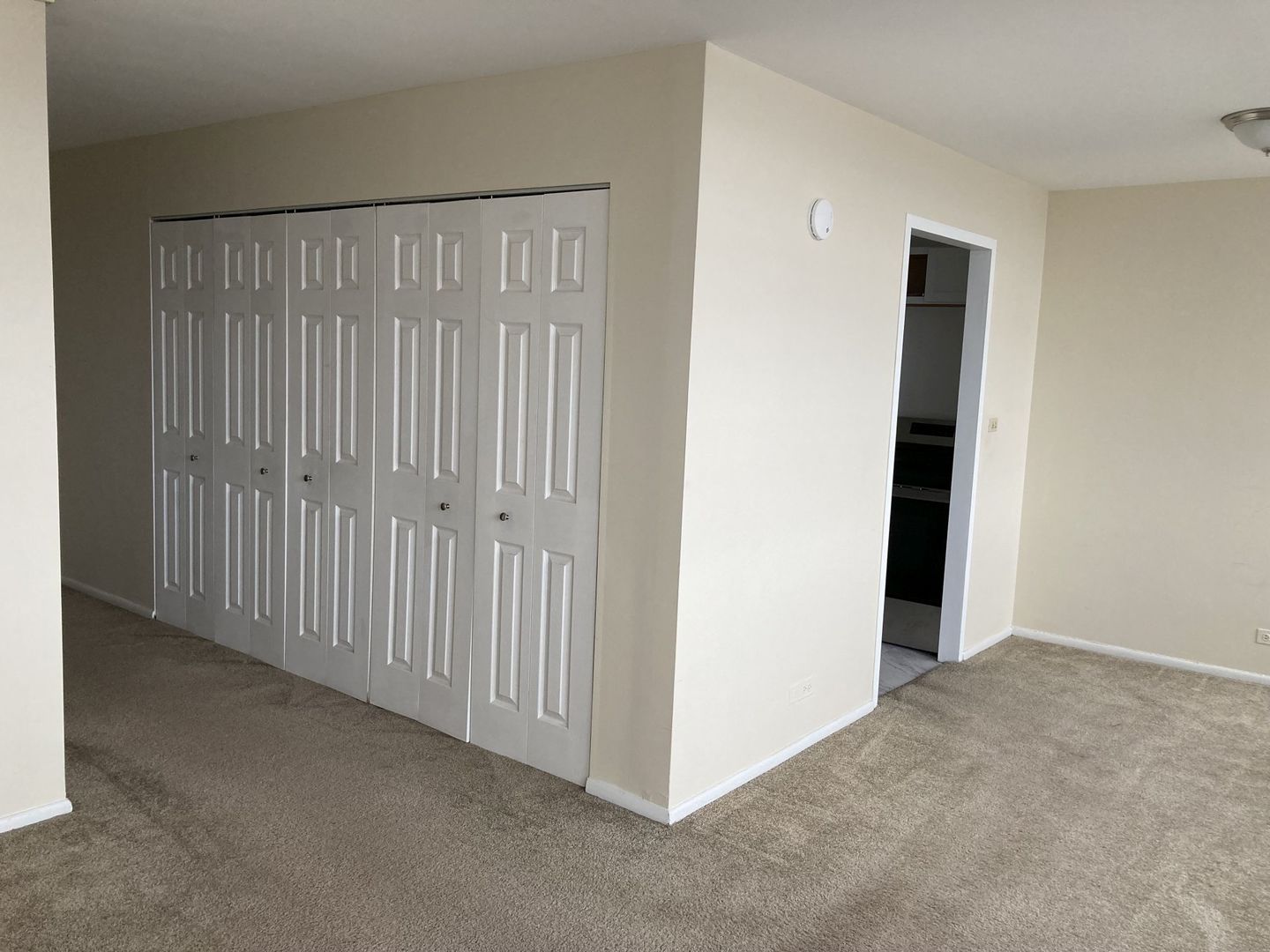 3550 N Lake Shore Drive Unit: 1128