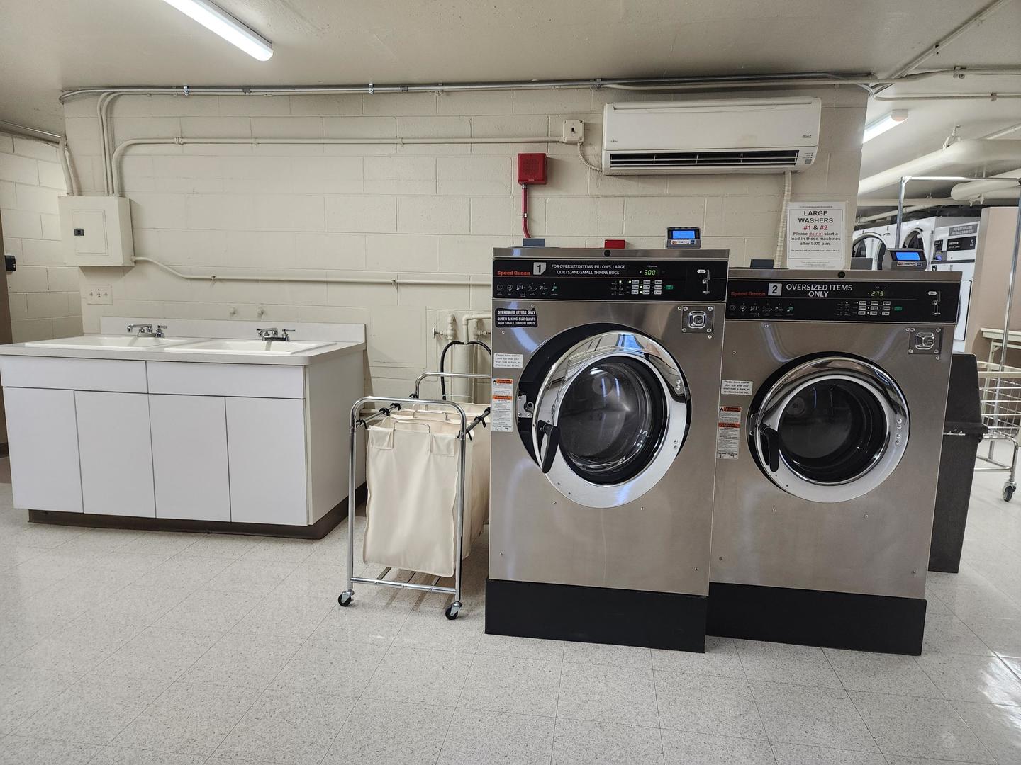 3550 N Lake Shore Drive Unit: 1128