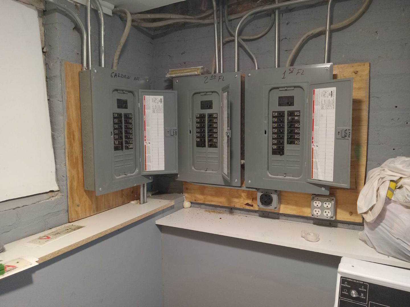 1019 N Ridgeway Avenue